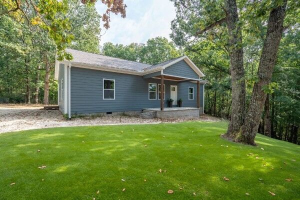 Property Photo: 414 Edwards St TN 38485