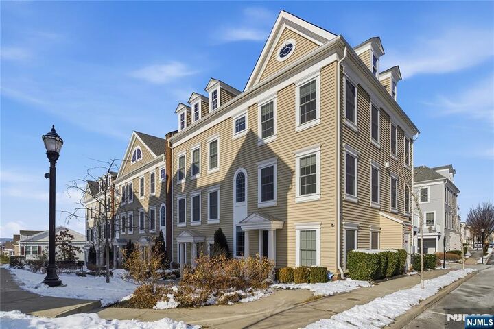 Property Photo:  165 Roosevelt Drive  NJ 07075 