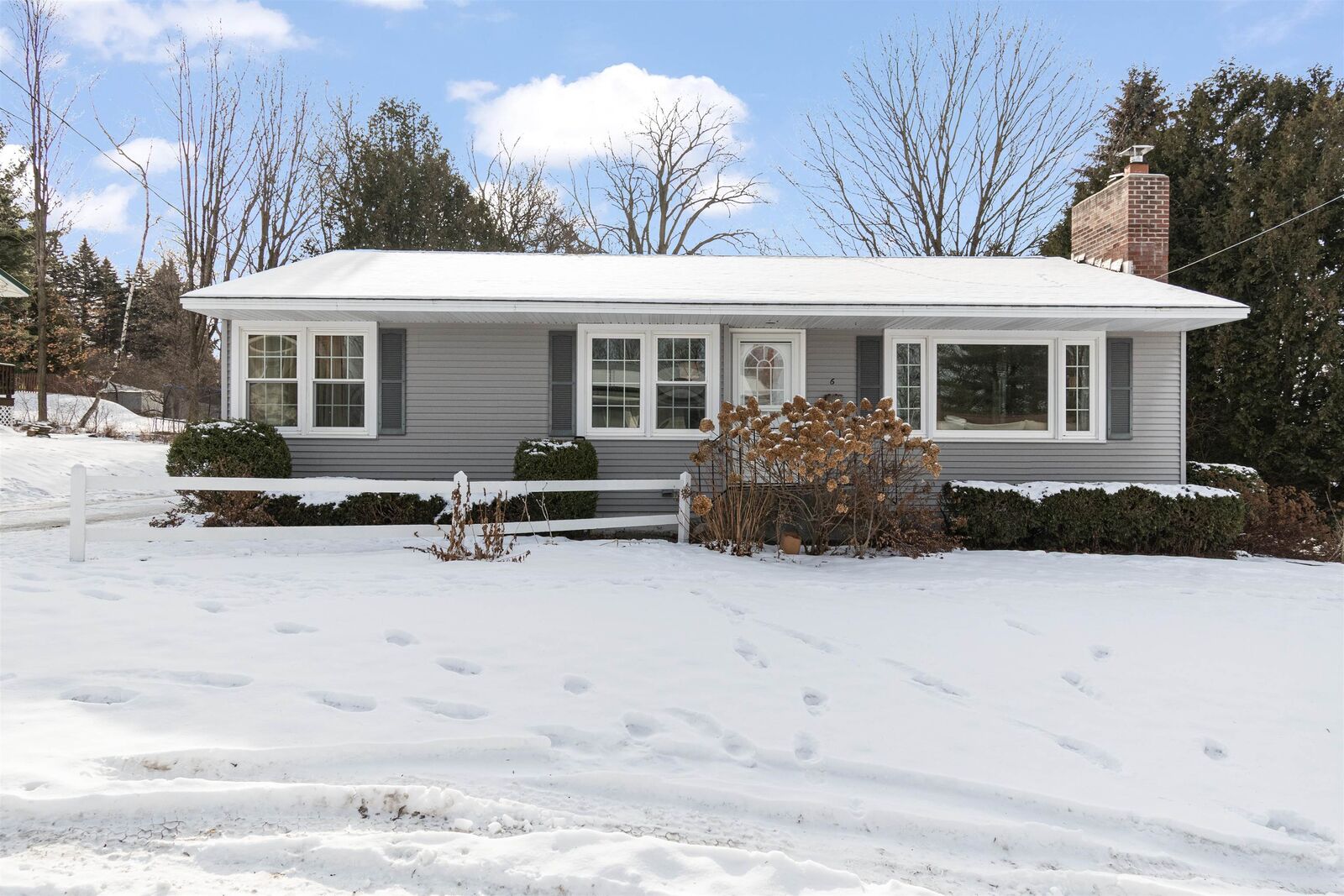 Property Photo:  6 Donnelly Court  VT 05478 