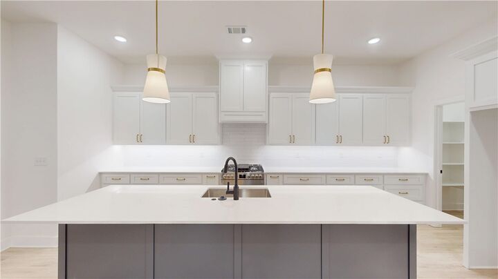 Property Photo:  2329 S 31st Street  AR 72758 