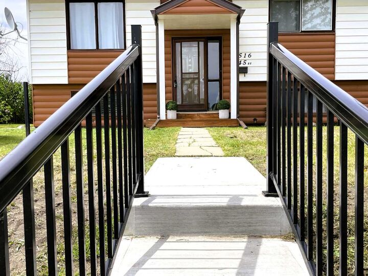 Property Photo: 4516 45 Street AB T0H 3A0