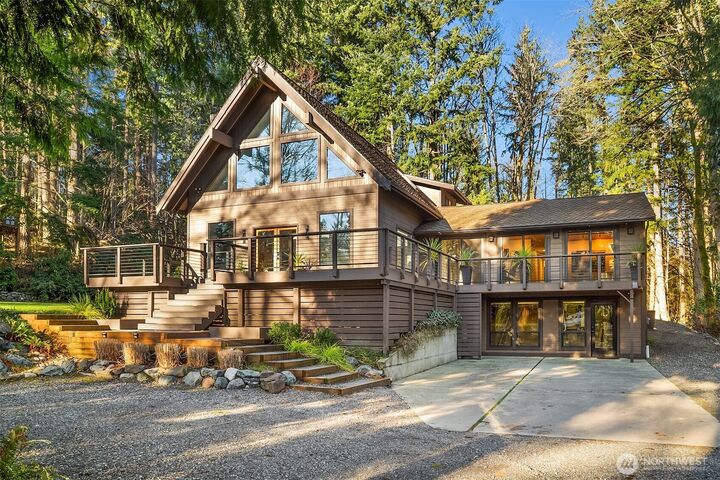 Property Photo:  25112 SE 17th Street  WA 98075 