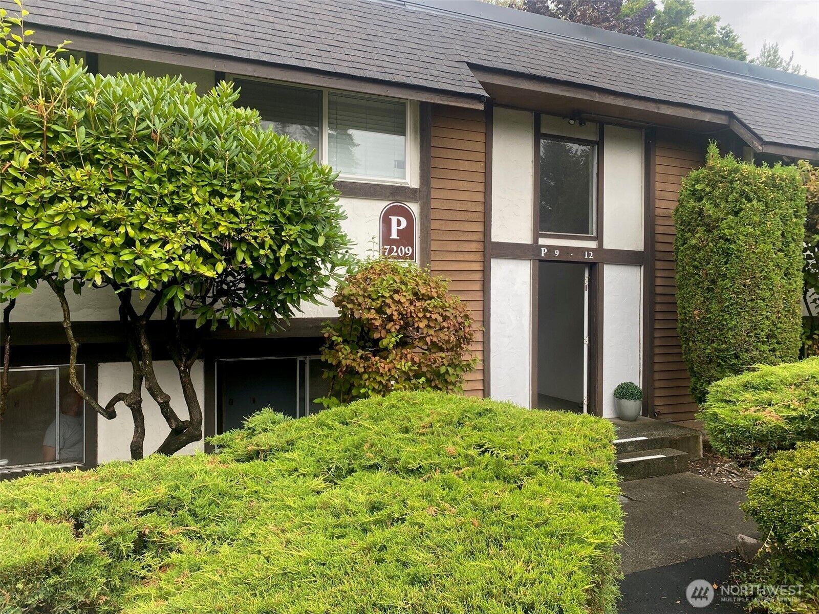 Property Photo:  7209  224th Street SW P9  WA 98026 
