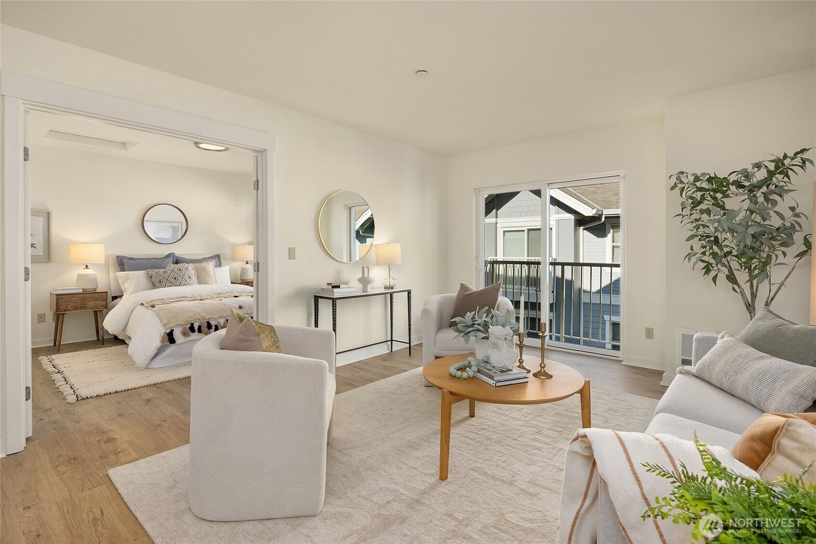 Property Photo: 300 NE High School Road 403 WA 98110