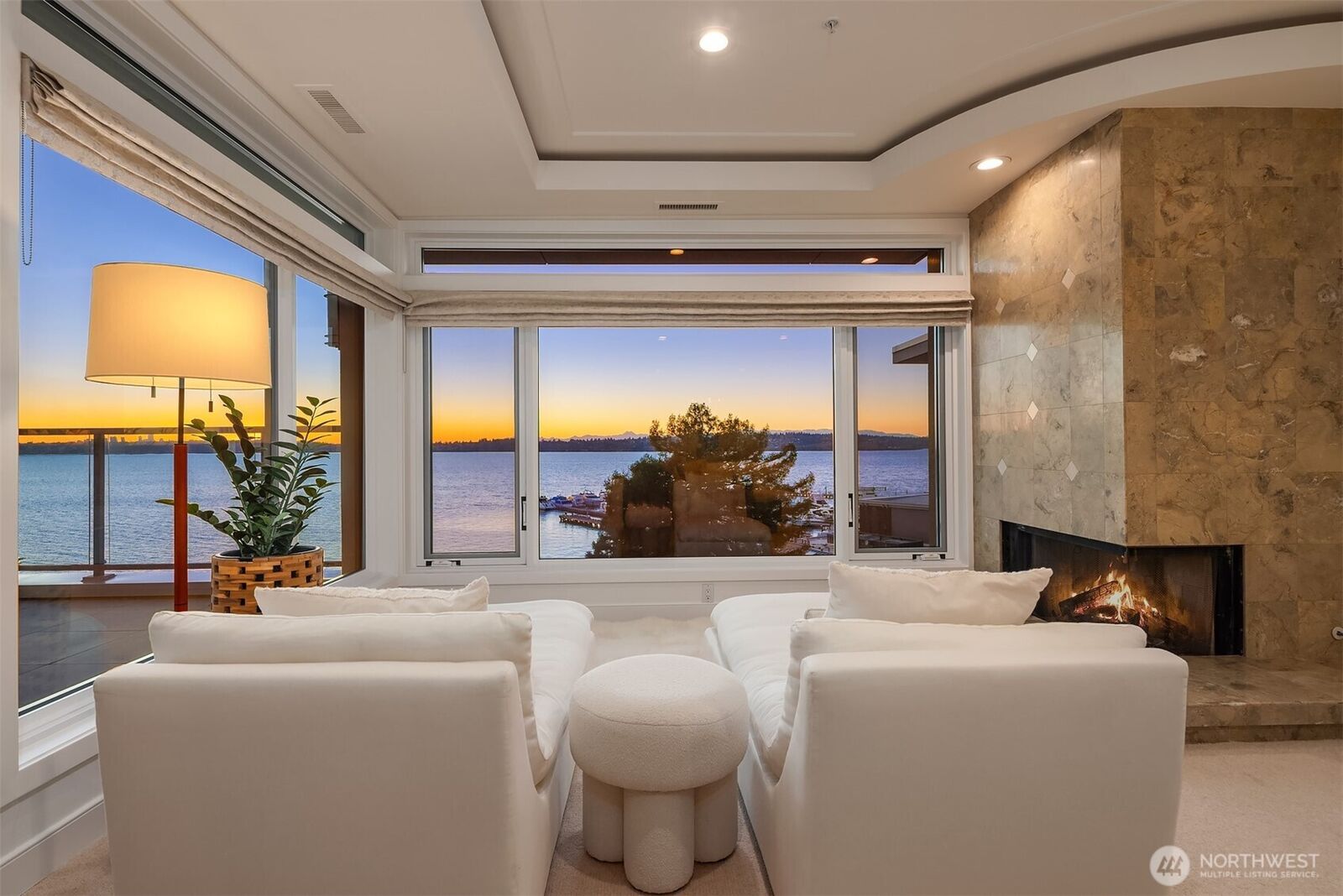 Property Photo: 225 2nd Street S D7 WA 98033