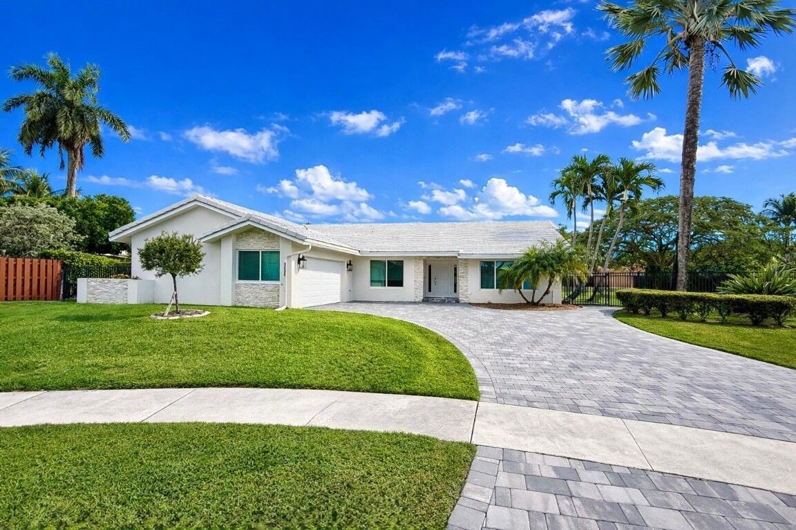 Property Photo: 9800 NW 10th Court FL 33322