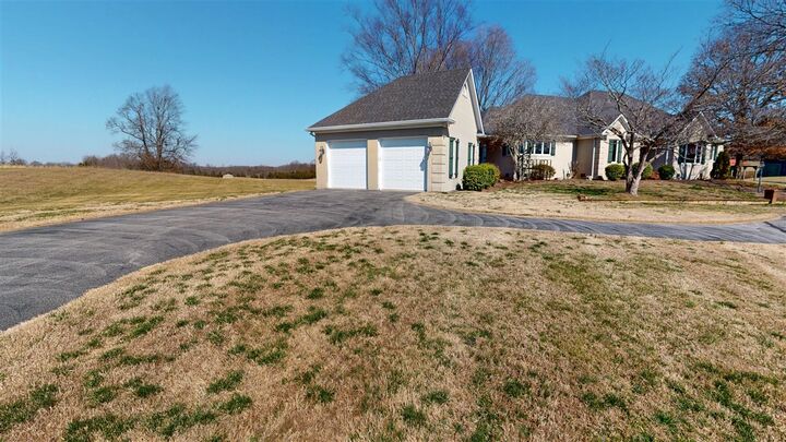 Property Photo:  277 Ben Thomas South Road  KY 42103 