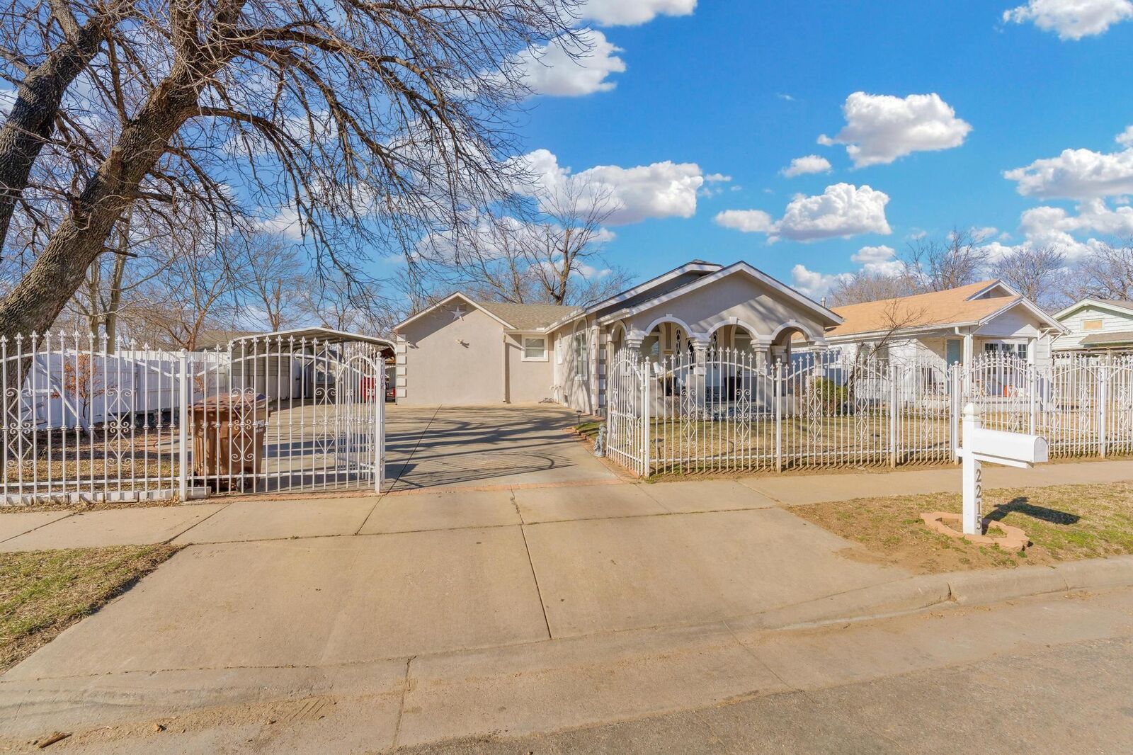 Property Photo:  2215 N Jeanette Ave  KS 67204 