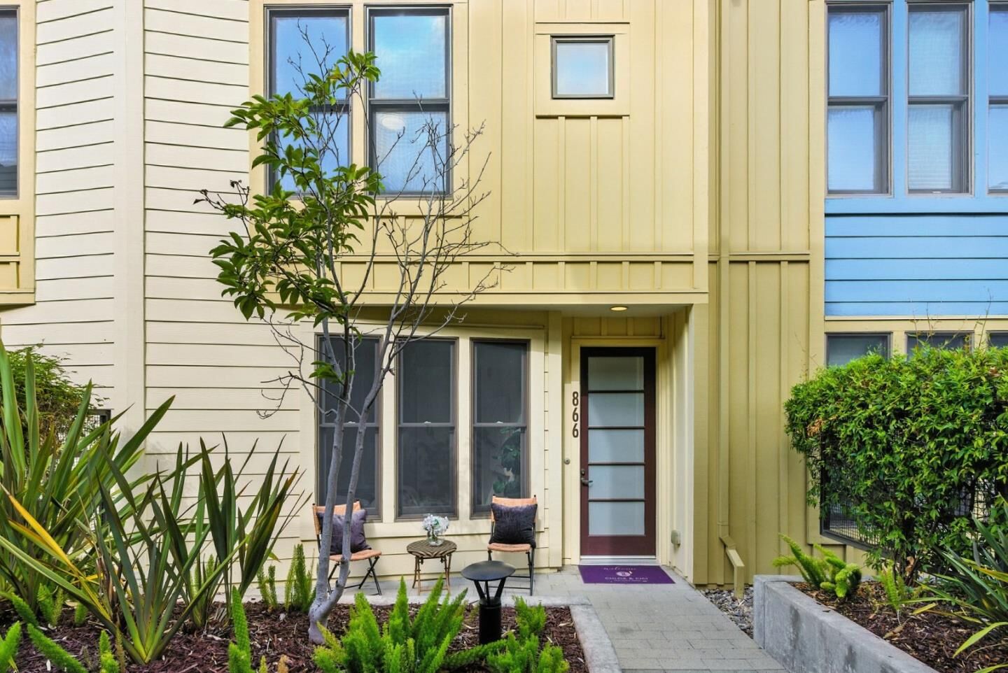 Property Photo: 866 Altaire Walk CA 94303