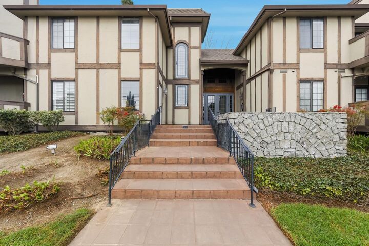 Property Photo: 112 Madison Avenue 109 CA 94402
