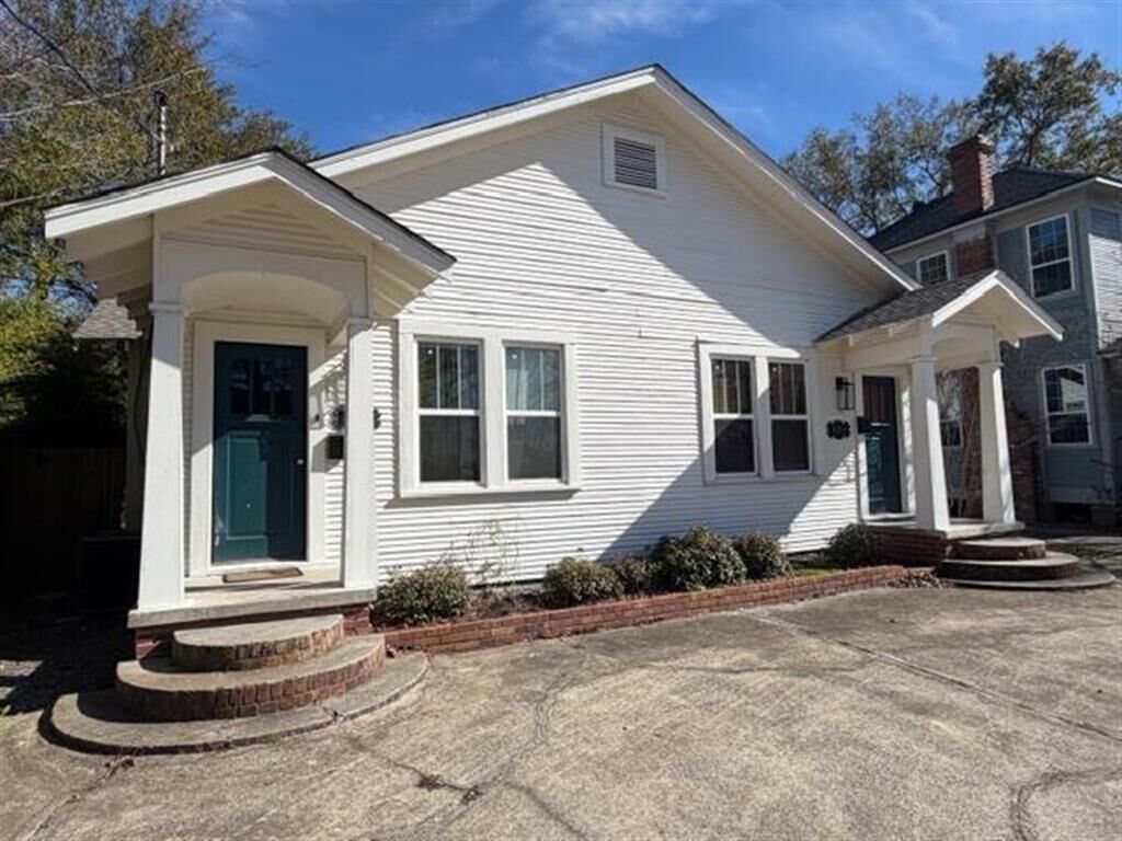 Property Photo: 1615 & 1615 1/2 Weincke Street LA 70601