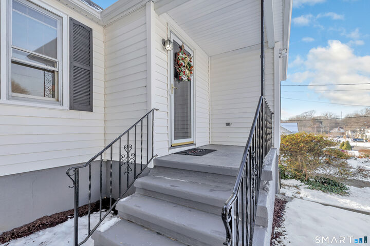 Property Photo:  9 Sunny Ridge Parkway  CT 06611 