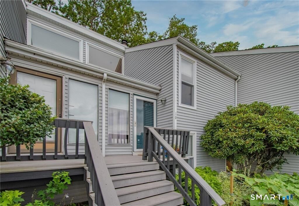 Property Photo:  10 Glenview Drive 10  CT 06416 