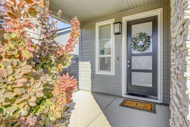 Property Photo:  9813 Coho Ct  WA 99301 