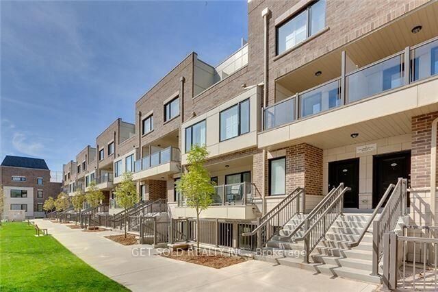 Property Photo: 8 Drummond Street 421 ON M8V 1Y8