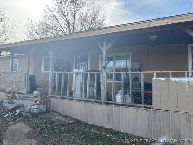 Property Photo:  101950 S 4705 Road  OK 74948 