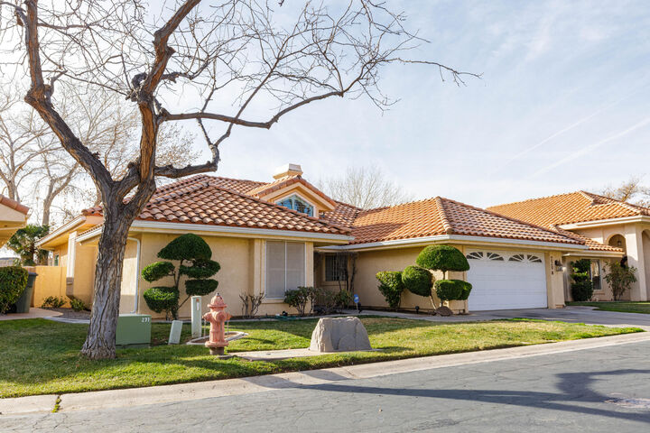 Property Photo:  1165 W Indian Hills Dr #229B  UT 84770 