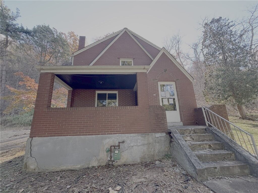 Property Photo:  4739 Allegheny River Blvd  PA 15147 