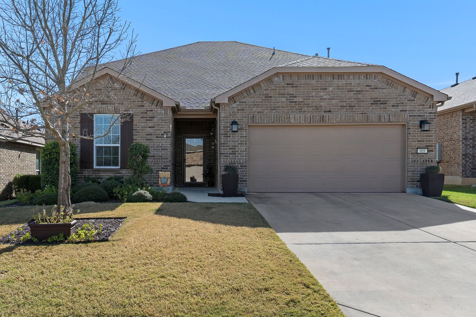 Property Photo: 609 Kite Ridge Street TX 78633