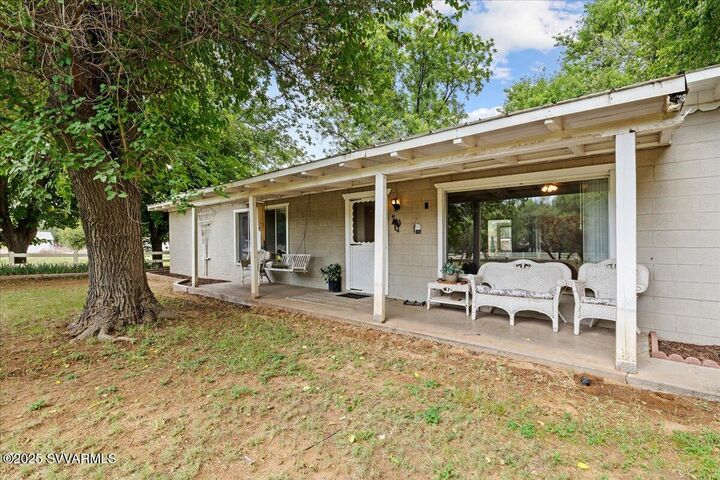 Property Photo:  376 E Quarterhorse Lane  AZ 86322 