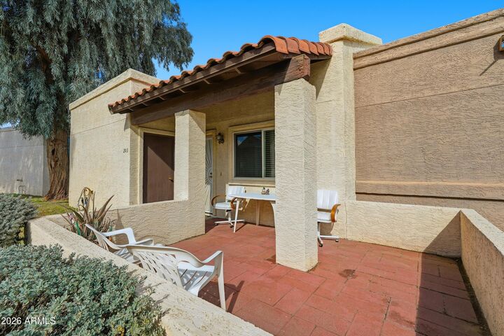 Property Photo:  727 S Hartford Street 203  AZ 85225 