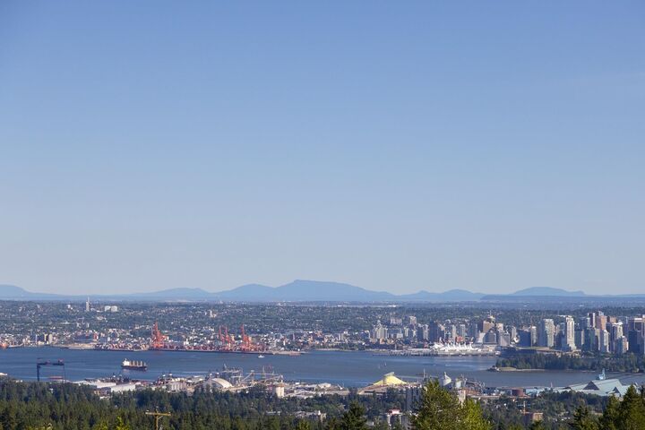 Property Photo:  661 Andover Crescent  BC V7S 1Y4 