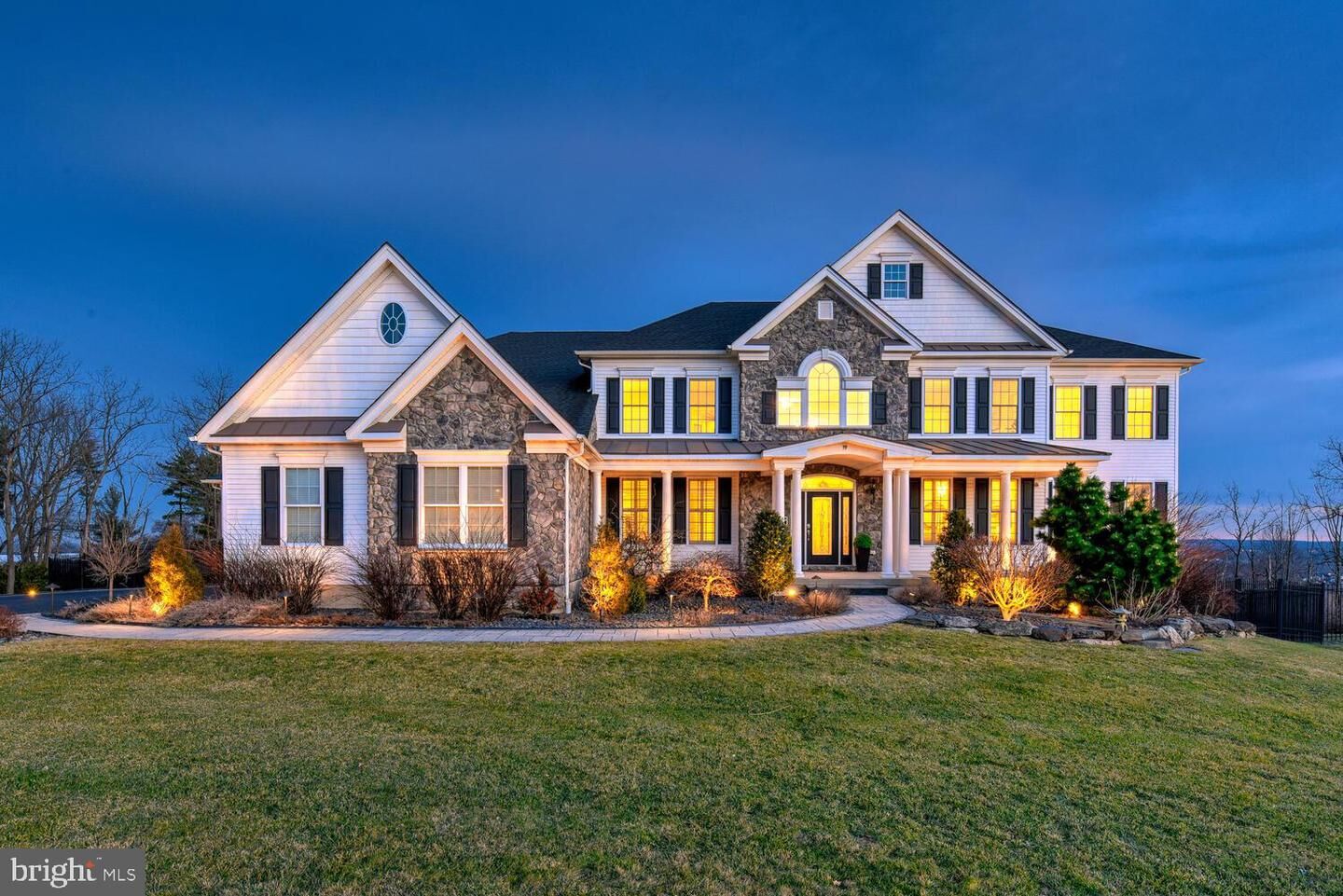 Property Photo:  19 Donna Drive  NJ 08822 