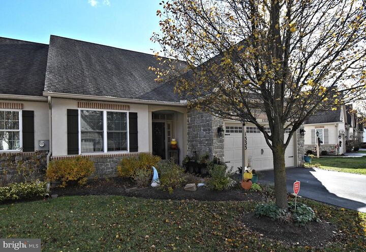 Property Photo:  1333 S Red Maple Way  PA 19335 