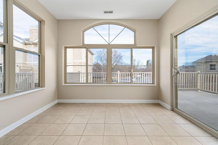 Property Photo: 1744 Ridgecliff Road OH 43221