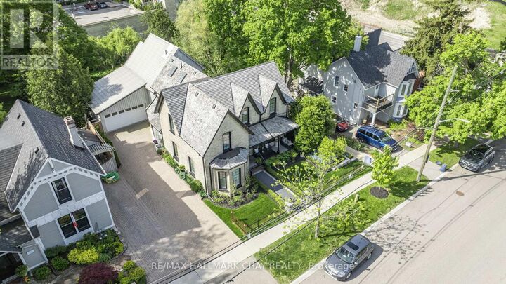 Property Photo:  11 Catherine Avenue  ON L4G 1K4 