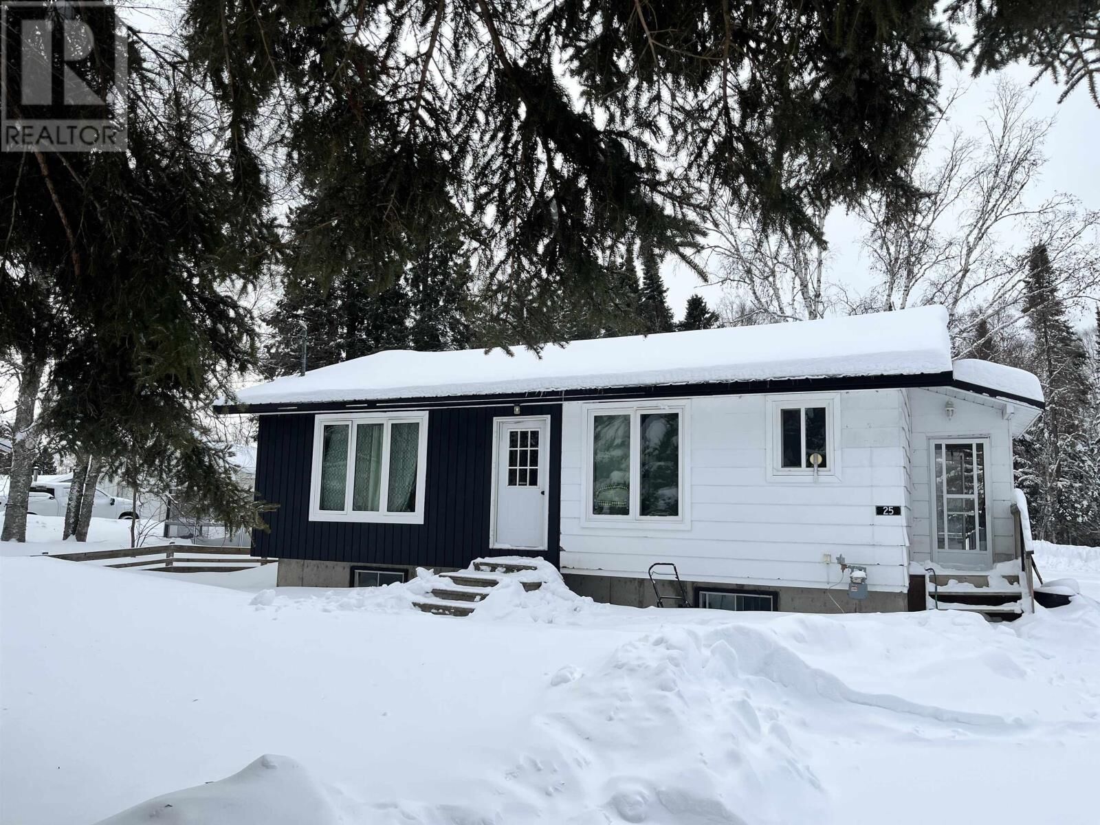 Property Photo:  25 Balsam Avenue  ON P0V 1T0 