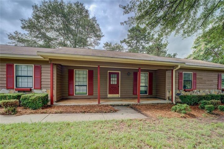 Property Photo:  95 Dixie Trail  GA 30014 