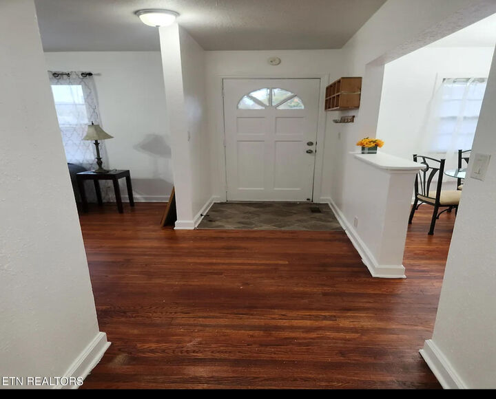 Property Photo:  201 E Evans St  TN 37854 