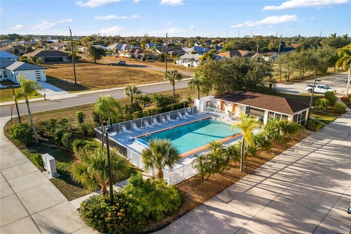 Property Photo:  1216 Rio De Janeiro Avenue 301  FL 33983 