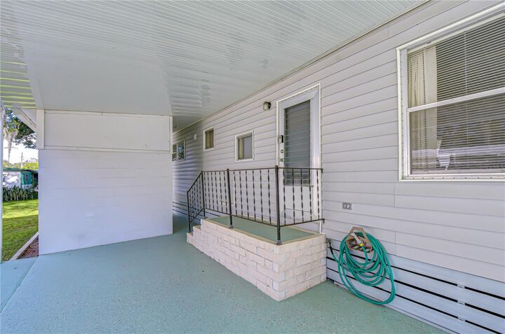 Property Photo: 6128 Ridgewood Drive FL 33542