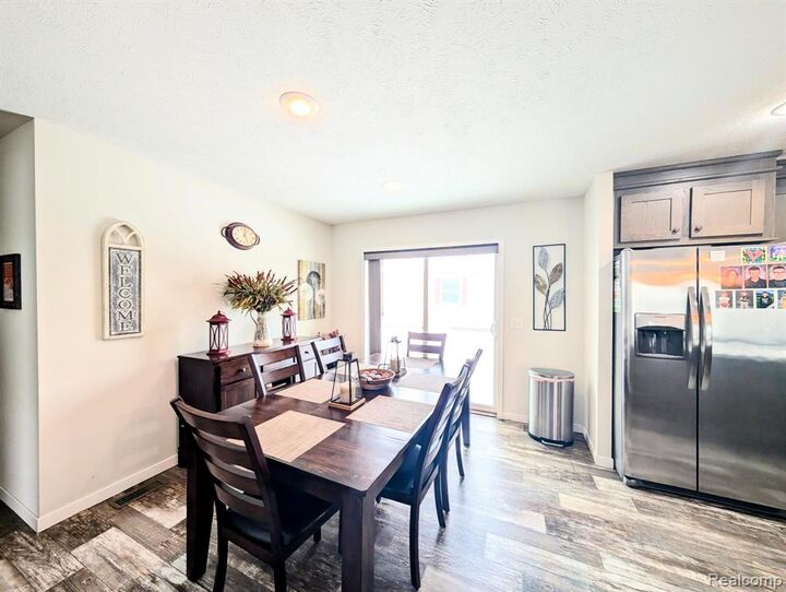 Property Photo:  11219 Wildbrook Court  MI 48178 6641 