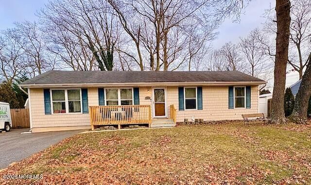 Property Photo:  25 Chain Boulevard  NJ 08721 