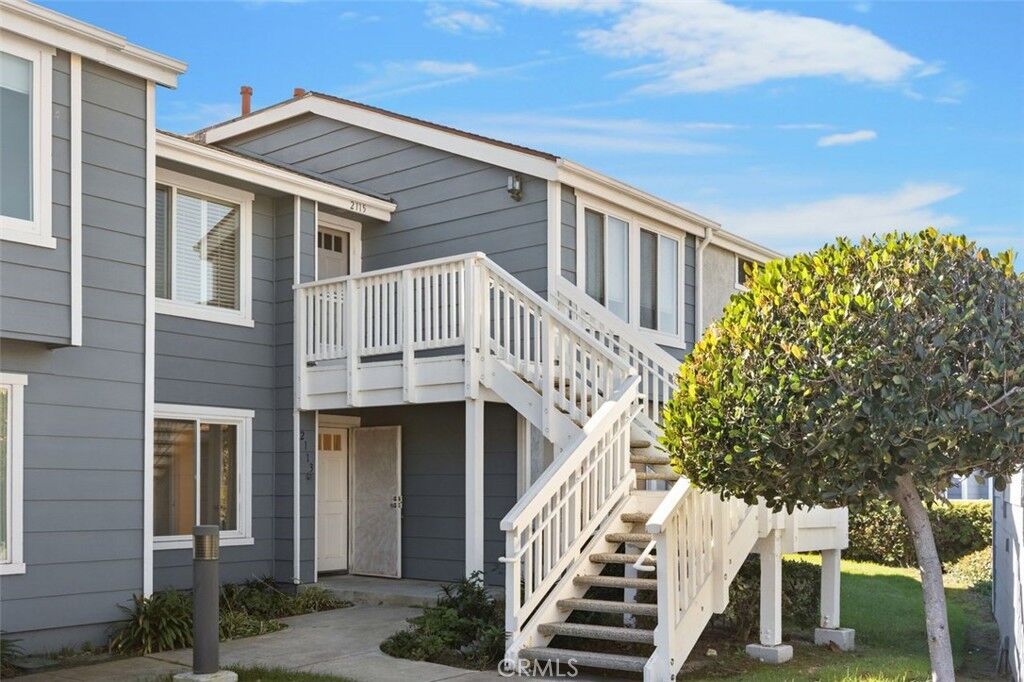 Property Photo:  2113 Calle Ola Verde  CA 92673 