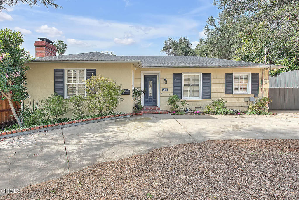 Property Photo: 2569 Allen Avenue CA 91001