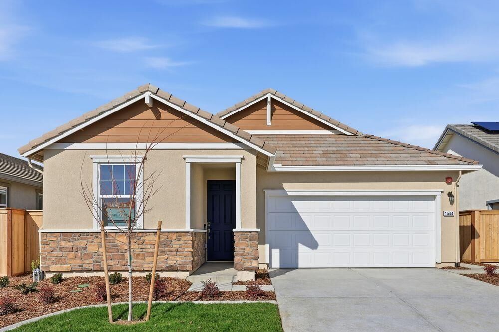 Property Photo:  1544 Edgewood Lane  CA 95648 