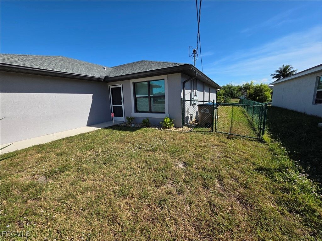 Property Photo:  219 Cultural Park Boulevard S  FL 33990 