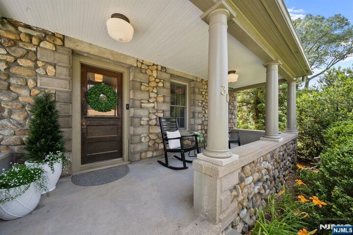 Property Photo:  30 Highwood Avenue  NJ 07432 