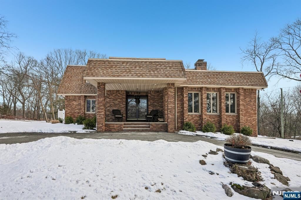 Property Photo:  845 Rifle Camp Road  NJ 07424 