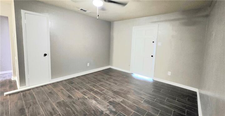 Property Photo:  1225 Truxton Street 24  LA 70053 