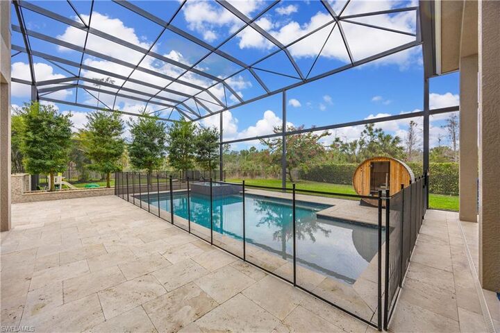 Property Photo: 2941 Azure Bay Ct FL 34119