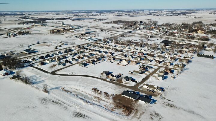 Property Photo:  1024 E 3rd Avenue SE  MN 56336 