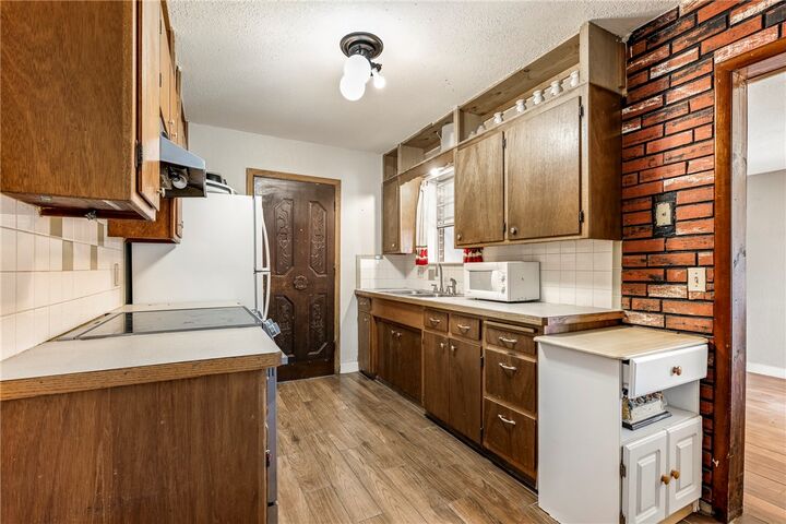 Property Photo:  1107 White Road  AR 72762 