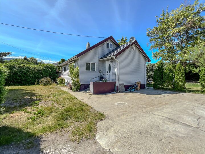 Property Photo: 5506 Jackpine Lane BC V0H 1V3