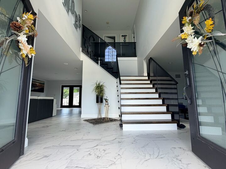 Property Photo:  5 Nottingham Cir  MA 02777 