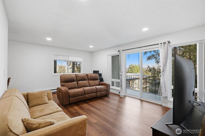 Property Photo:  10457  Des Moines Memorial Drive S 307  WA 98168 